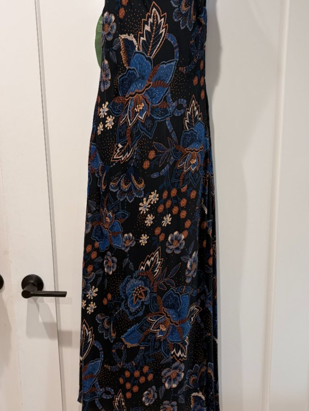 FARM RIO Snakes Bouquet Black Slip Maxi Dress NWT Small Discontinued! - Picture 3 of 4